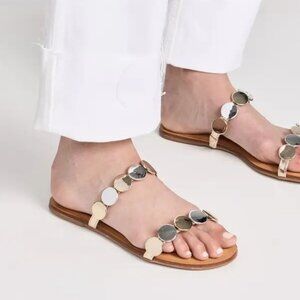 Schutz Acacia Sandal in Platina metallic flat open toe